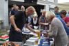 Fr die Leckereien vom Grill standen die Besucher beim MTV Sommerfest gern Schlange Foto Strache