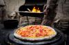Pizza auf dem Grill So bereitet man Grillpizza zu